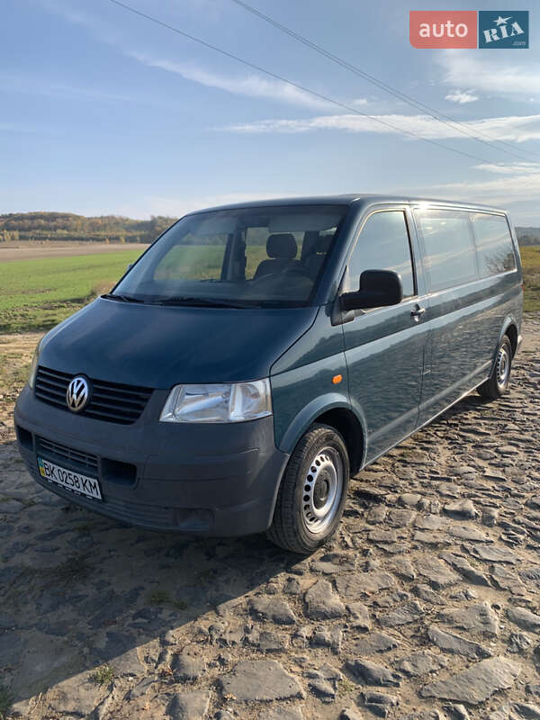 Минивэн Volkswagen Transporter 2007 в Ровно фото Минивэн Volkswagen Transporter 2007 в Ровно
