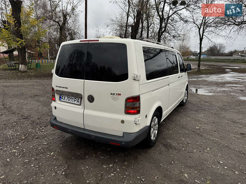 Мінівен Volkswagen Transporter 2005 в Валках