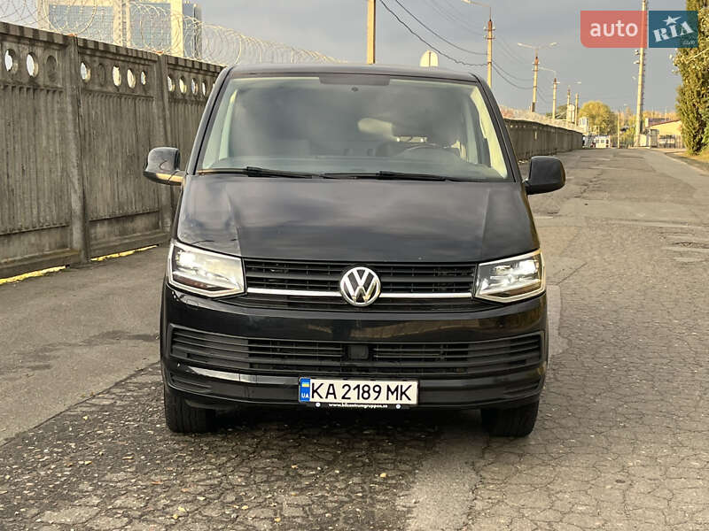 Вантажний фургон Volkswagen Transporter 2017 в Києві