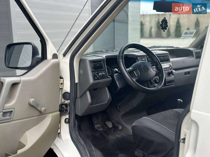 Мінівен Volkswagen Transporter 1998 в Сарнах