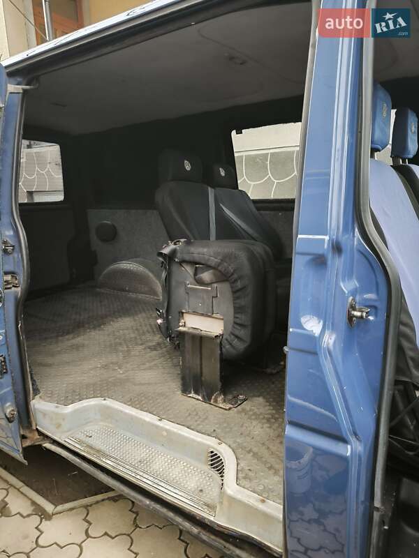 Мінівен Volkswagen Transporter 1999 в Виноградові