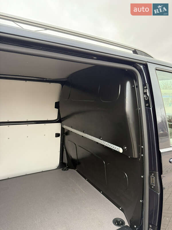 Вантажний фургон Volkswagen Transporter 2021 в Києві фото 133 Вантажний фургон Volkswagen Transporter 2021 в Києві