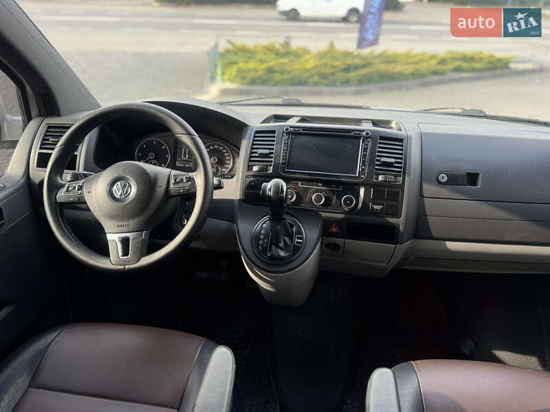 Мінівен Volkswagen Transporter 2010 в Хмельницькому