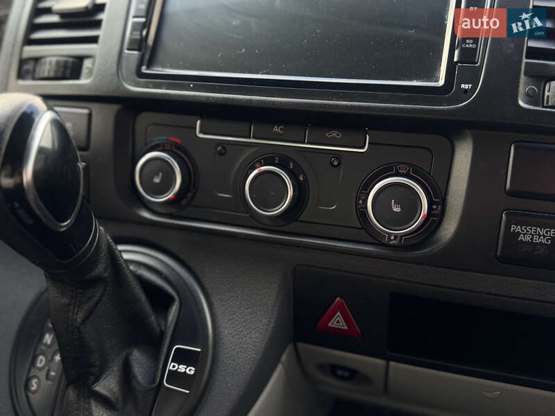 Мінівен Volkswagen Transporter 2010 в Хмельницькому