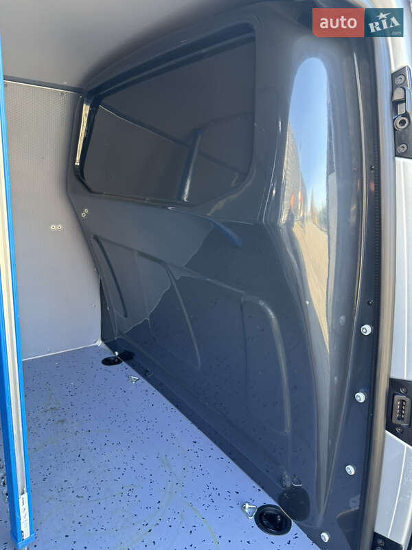 Вантажний фургон Volkswagen Transporter 2021 в Луцьку