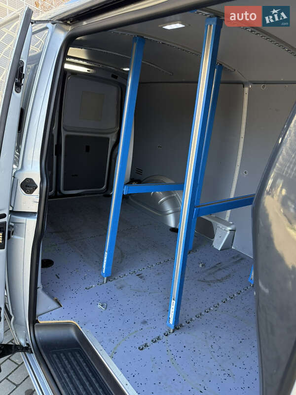 Вантажний фургон Volkswagen Transporter 2021 в Луцьку