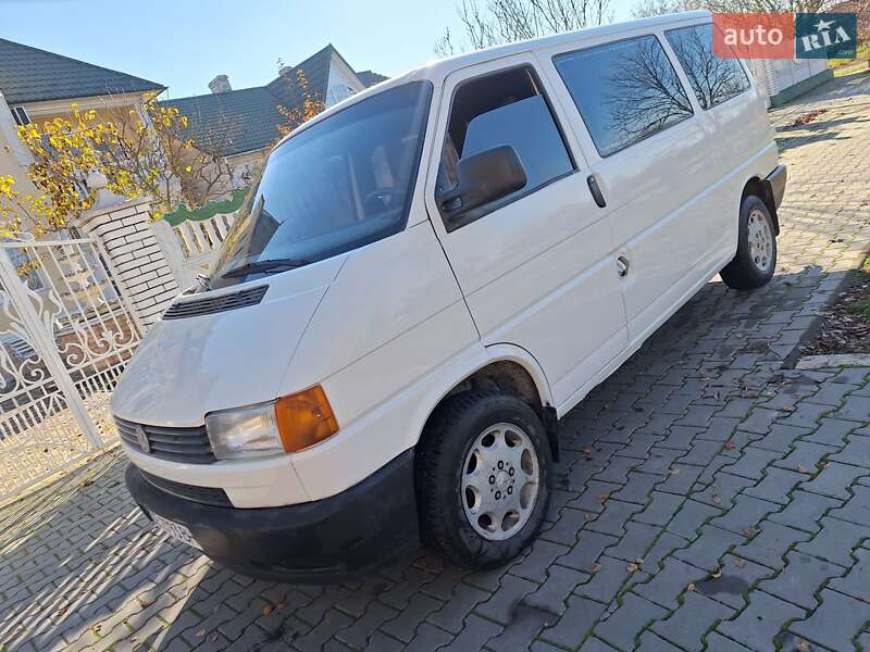 Мінівен Volkswagen Transporter 1995 в Чернівцях