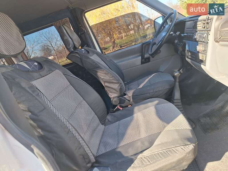 Мінівен Volkswagen Transporter 1995 в Чернівцях