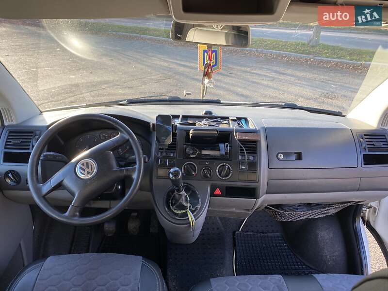 Минивэн Volkswagen Transporter 2004 в Владимире