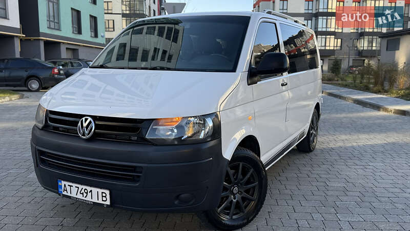 Минивэн Volkswagen Transporter 2009 в Ивано-Франковске