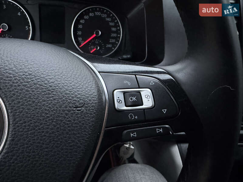 Грузовой фургон Volkswagen Transporter 2016 в Ровно фото 27 Грузовой фургон Volkswagen Transporter 2016 в Ровно