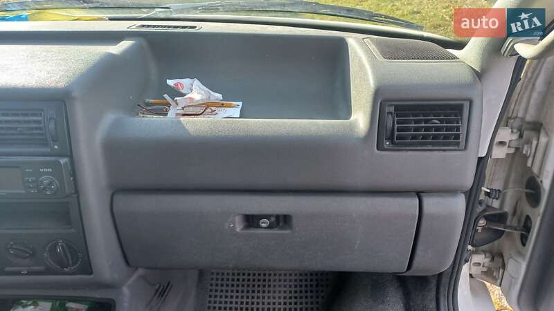 Мінівен Volkswagen Transporter 2003 в Яблуниці фото 6 Мінівен Volkswagen Transporter 2003 в Яблуниці