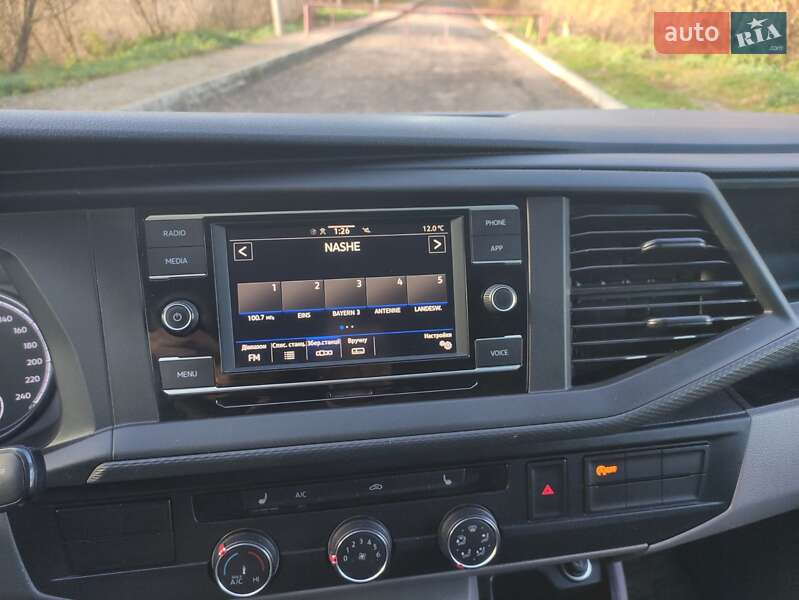 Мінівен Volkswagen Transporter 2021 в Дубні