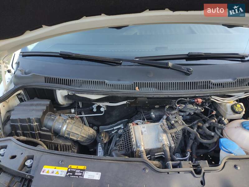 Мінівен Volkswagen Transporter 2021 в Дубні