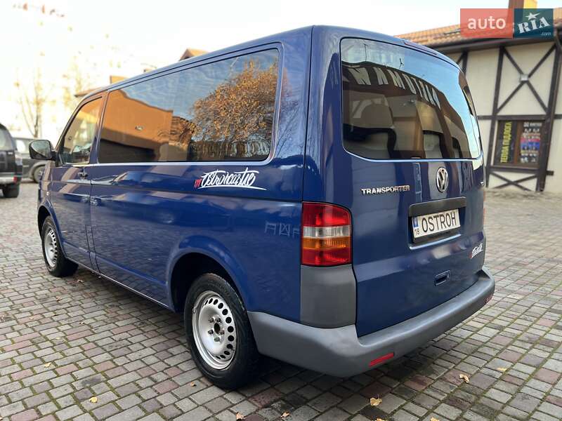 Мінівен Volkswagen Transporter 2008 в Рівному
