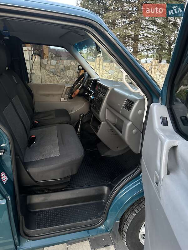 Минивэн Volkswagen Transporter 2003 в Ивано-Франковске