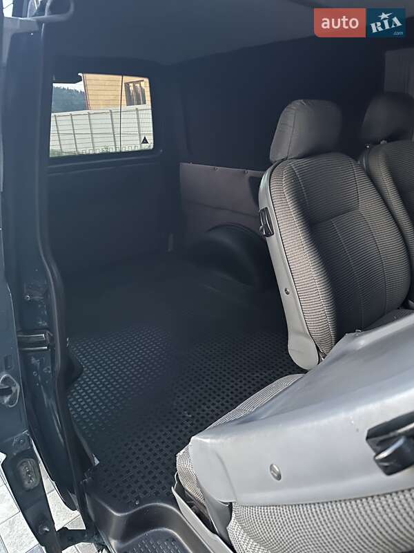 Минивэн Volkswagen Transporter 2003 в Ивано-Франковске