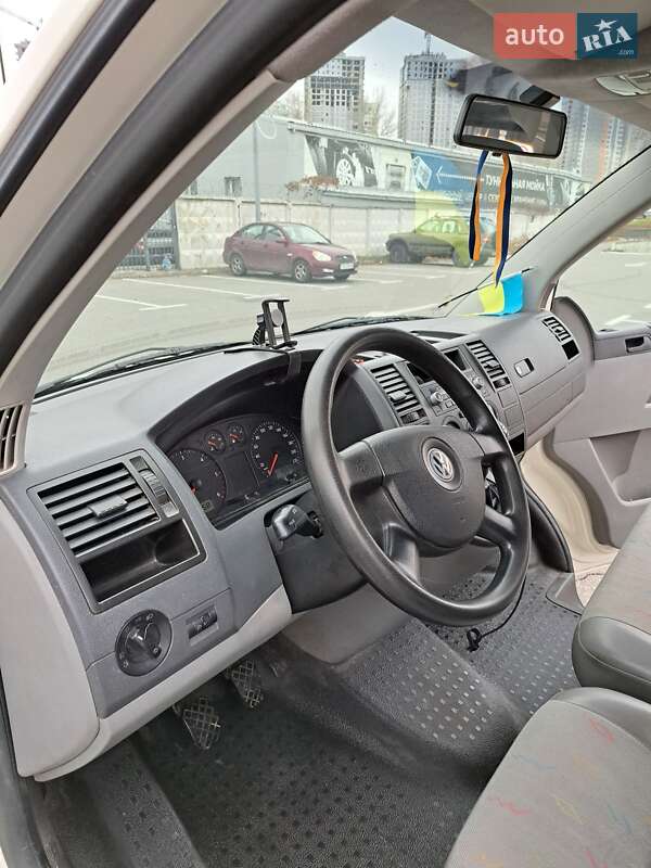 Минивэн Volkswagen Transporter 2008 в Киеве
