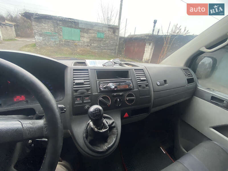 Минивэн Volkswagen Transporter 2004 в Змиеве