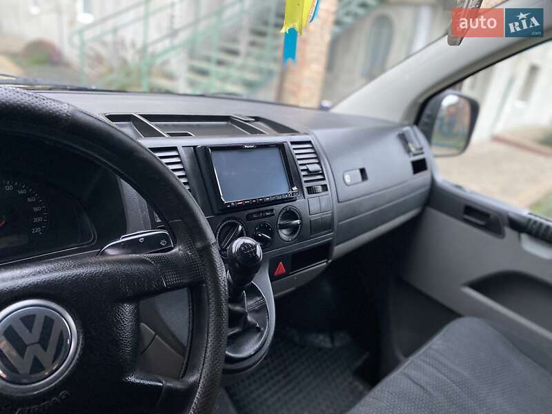 Минивэн Volkswagen Transporter 2006 в Львове