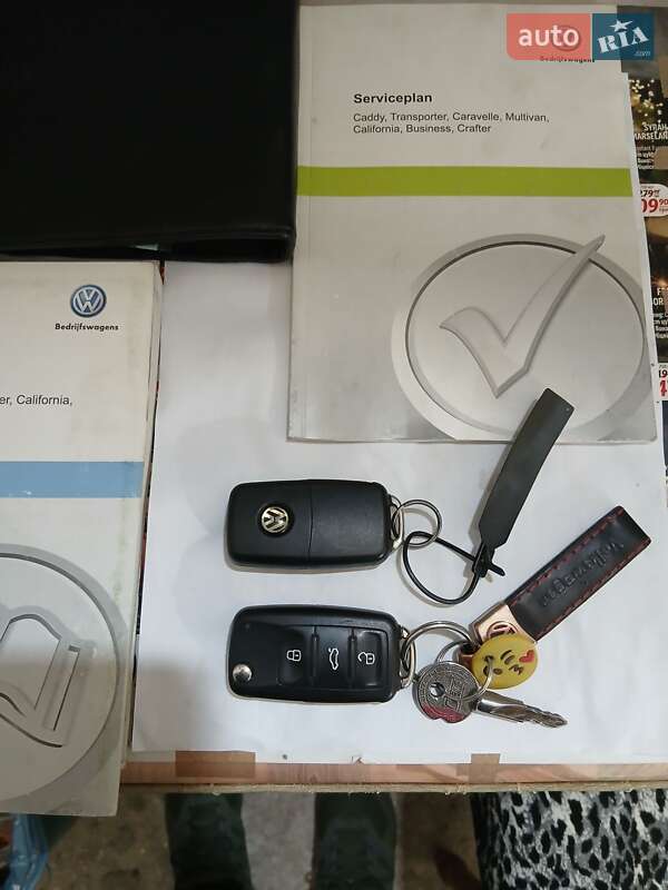 Мінівен Volkswagen Transporter 2012 в Чорткові