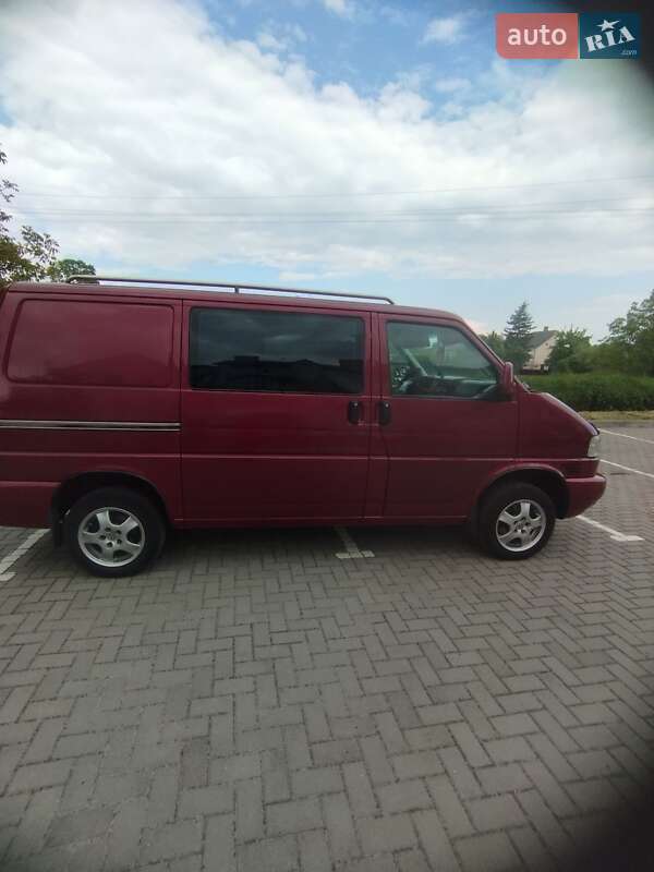 Мінівен Volkswagen Transporter 2001 в Дубні