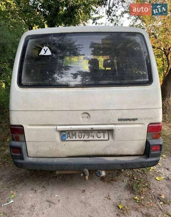 Грузовой фургон Volkswagen Transporter 1996 в Житомире