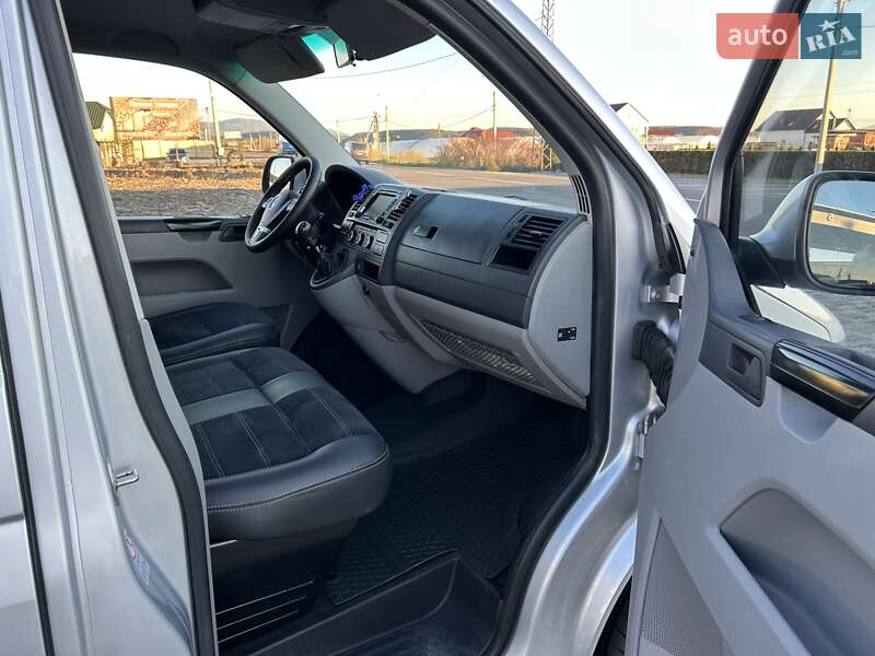 Микроавтобус грузовой (до 3,5т) Volkswagen Transporter 2012 в Иршаве