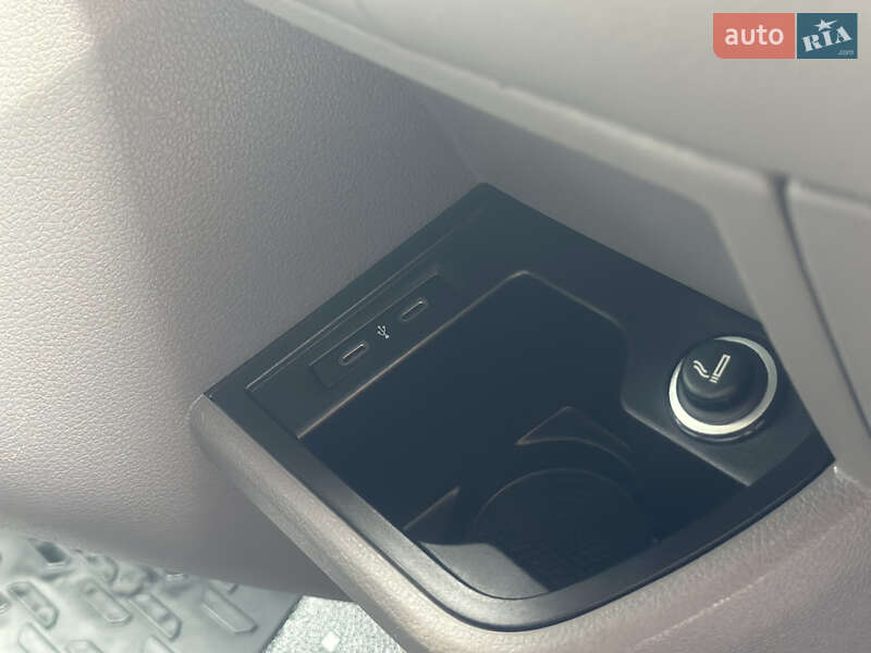 Грузовой фургон Volkswagen Transporter 2023 в Киеве