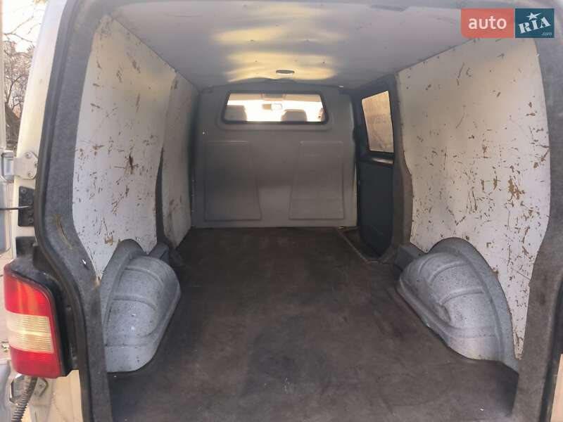 Вантажопасажирський фургон Volkswagen Transporter 2010 в Києві фото 10 Вантажопасажирський фургон Volkswagen Transporter 2010 в Києві