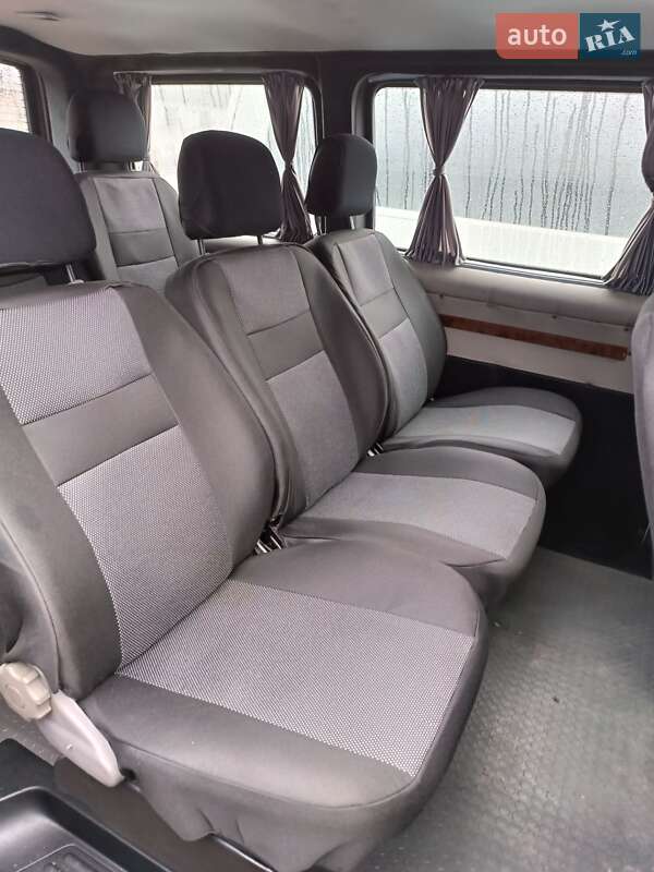 Минивэн Volkswagen Transporter 2008 в Чутове