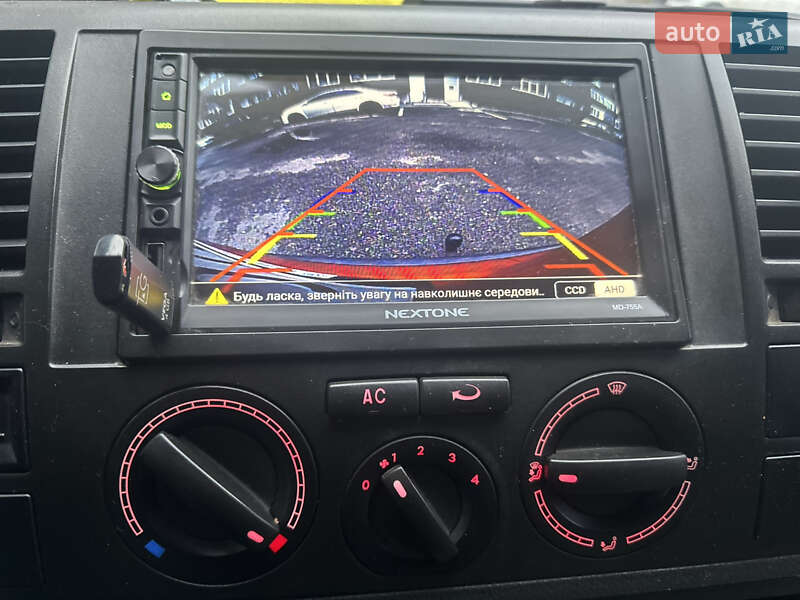 Вантажний фургон Volkswagen Transporter 2006 в Харкові