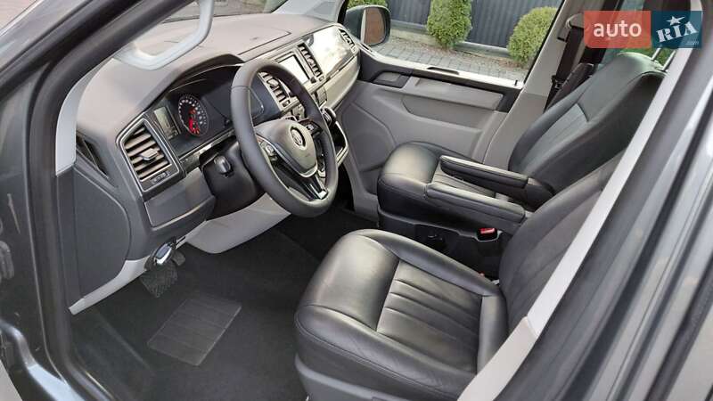 Минивэн Volkswagen Transporter 2019 в Долине