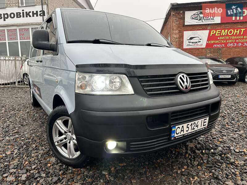 Минивэн Volkswagen Transporter 2005 в Смеле