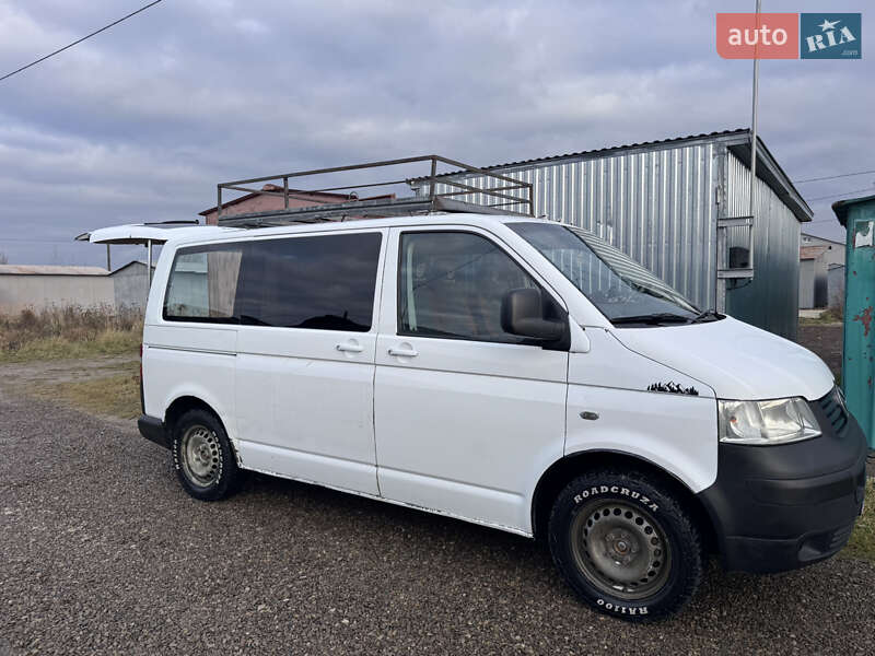 Минивэн Volkswagen Transporter 2006 в Дрогобыче