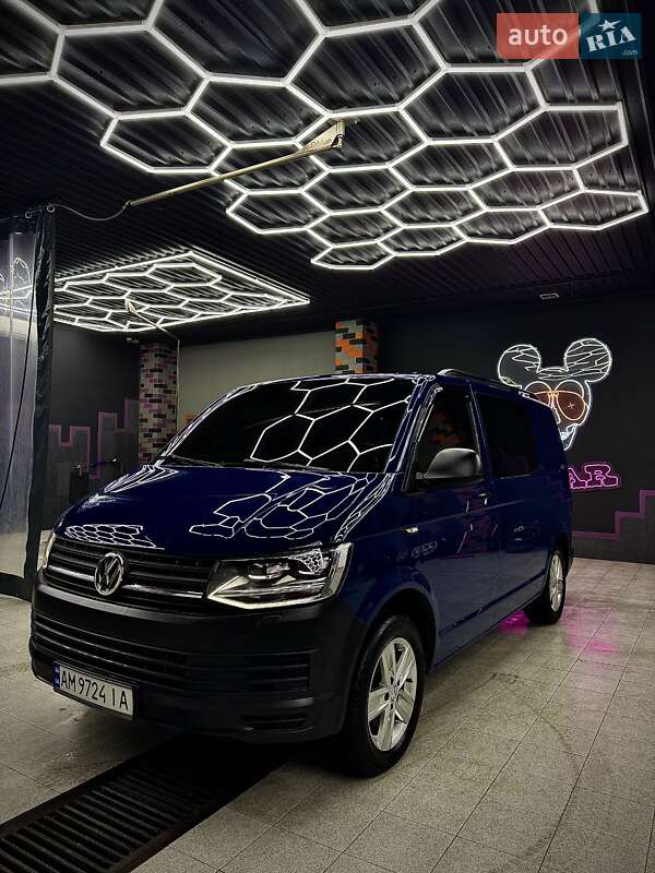Мінівен Volkswagen Transporter 2018 в Житомирі
