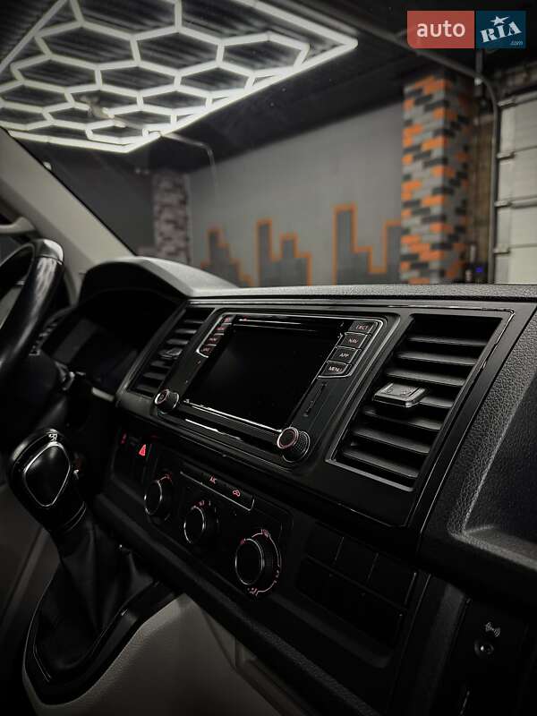 Мінівен Volkswagen Transporter 2018 в Житомирі