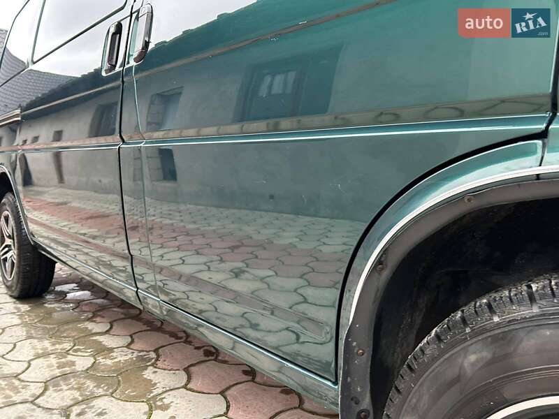 Грузовой фургон Volkswagen Transporter 2002 в Надворной