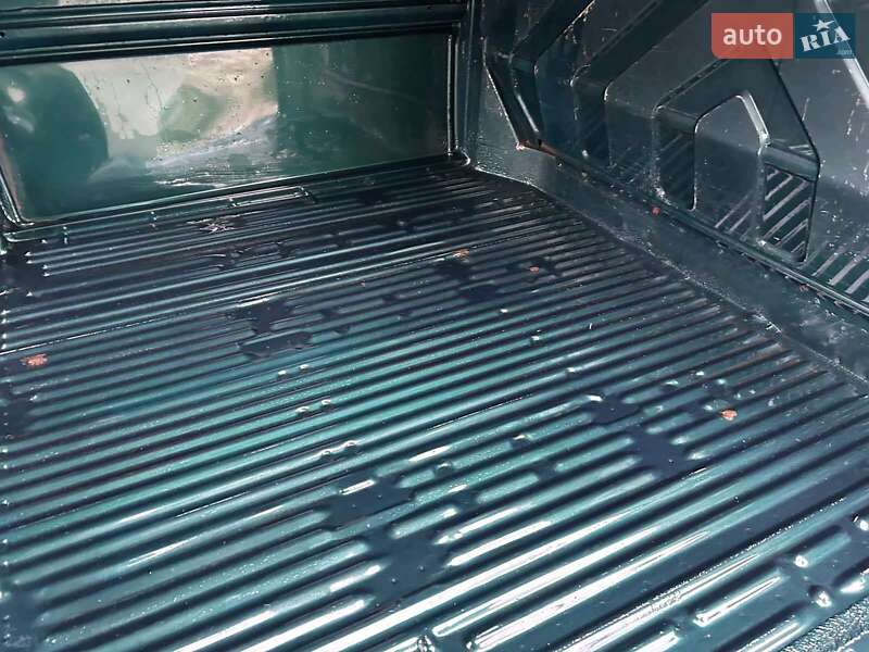 Грузовой фургон Volkswagen Transporter 2002 в Надворной