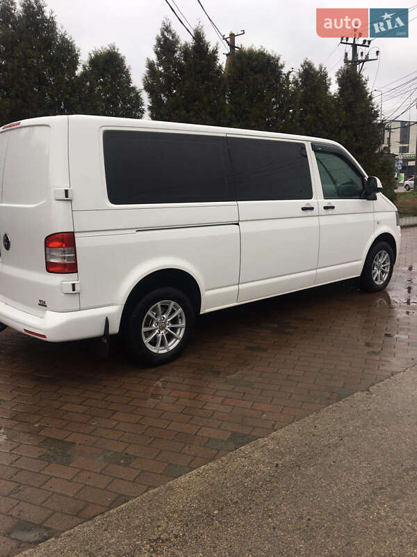 Минивэн Volkswagen Transporter 2015 в Черновцах