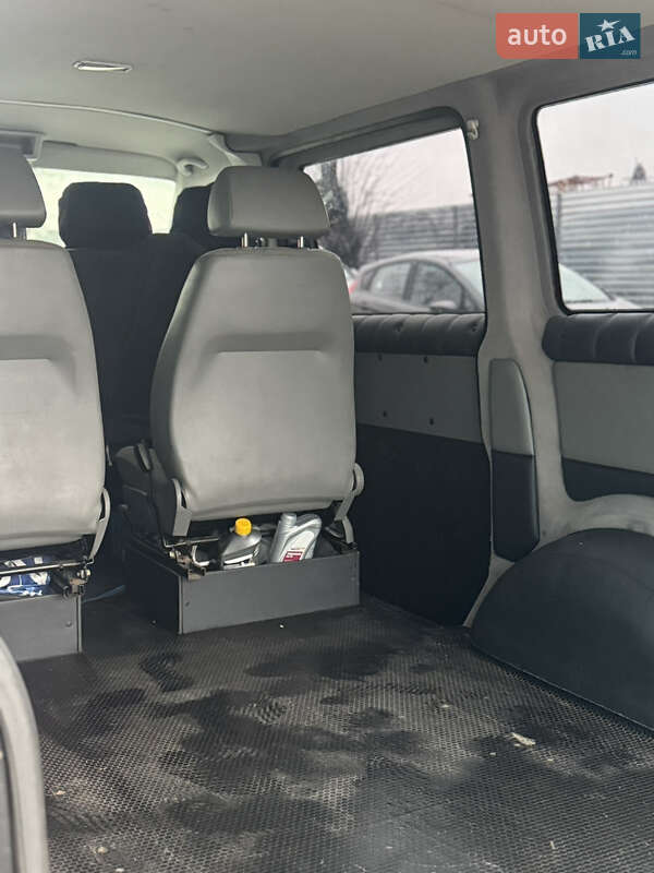 Вантажопасажирський фургон Volkswagen Transporter 2005 в Новосілках фото 9 Вантажопасажирський фургон Volkswagen Transporter 2005 в Новосілках