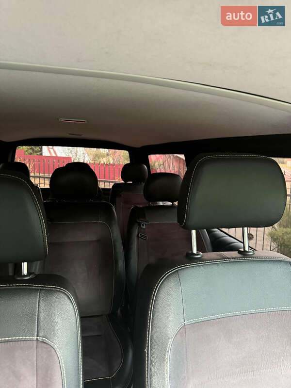 Мінівен Volkswagen Transporter 2016 в Ужгороді