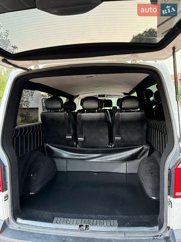 Мінівен Volkswagen Transporter 2016 в Ужгороді