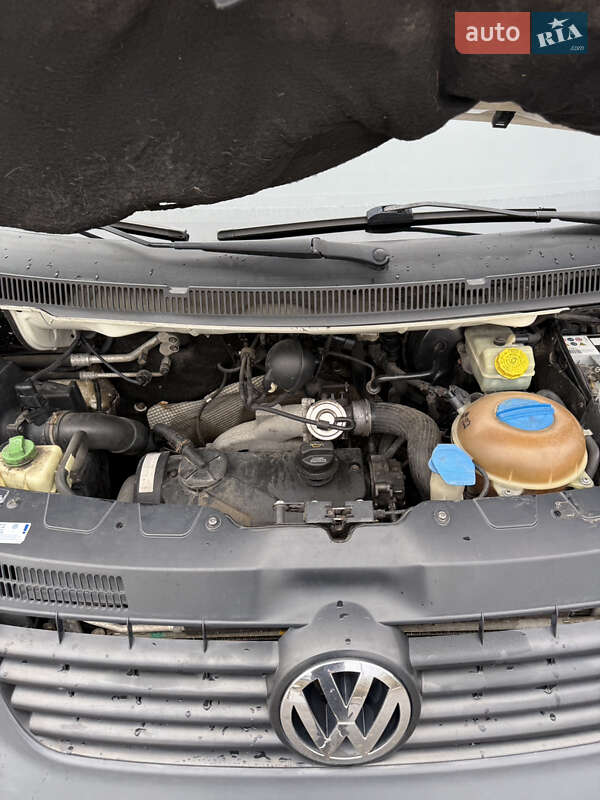 Минивэн Volkswagen Transporter 2005 в Смеле