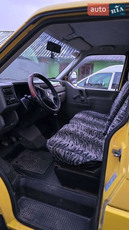 Минивэн Volkswagen Transporter 2000 в Монастыриске