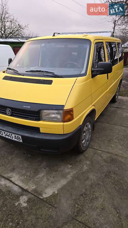Минивэн Volkswagen Transporter 2000 в Монастыриске
