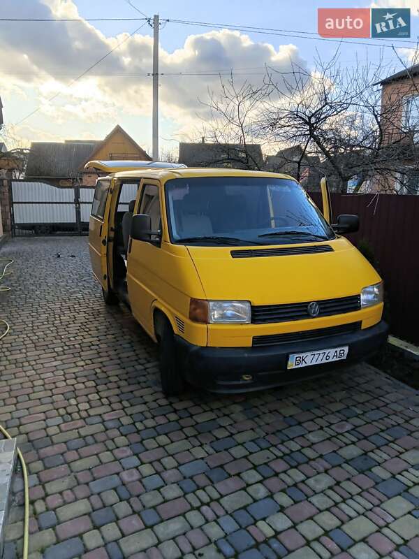 Минивэн Volkswagen Transporter 1998 в Костополе