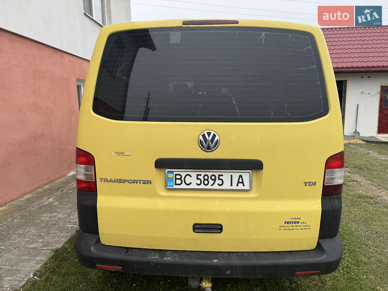 Минивэн Volkswagen Transporter 2012 в Золочеве