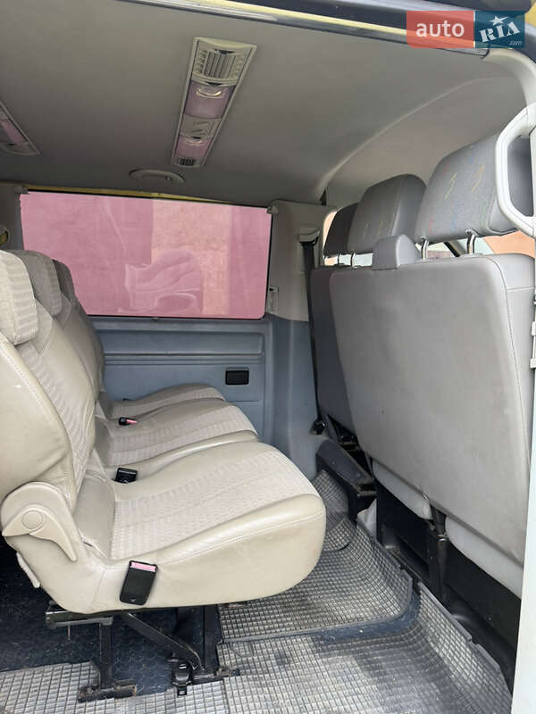 Минивэн Volkswagen Transporter 2012 в Золочеве