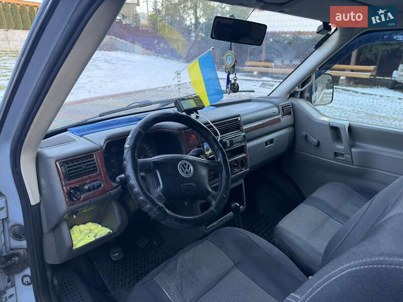Минивэн Volkswagen Transporter 2001 в Яремче